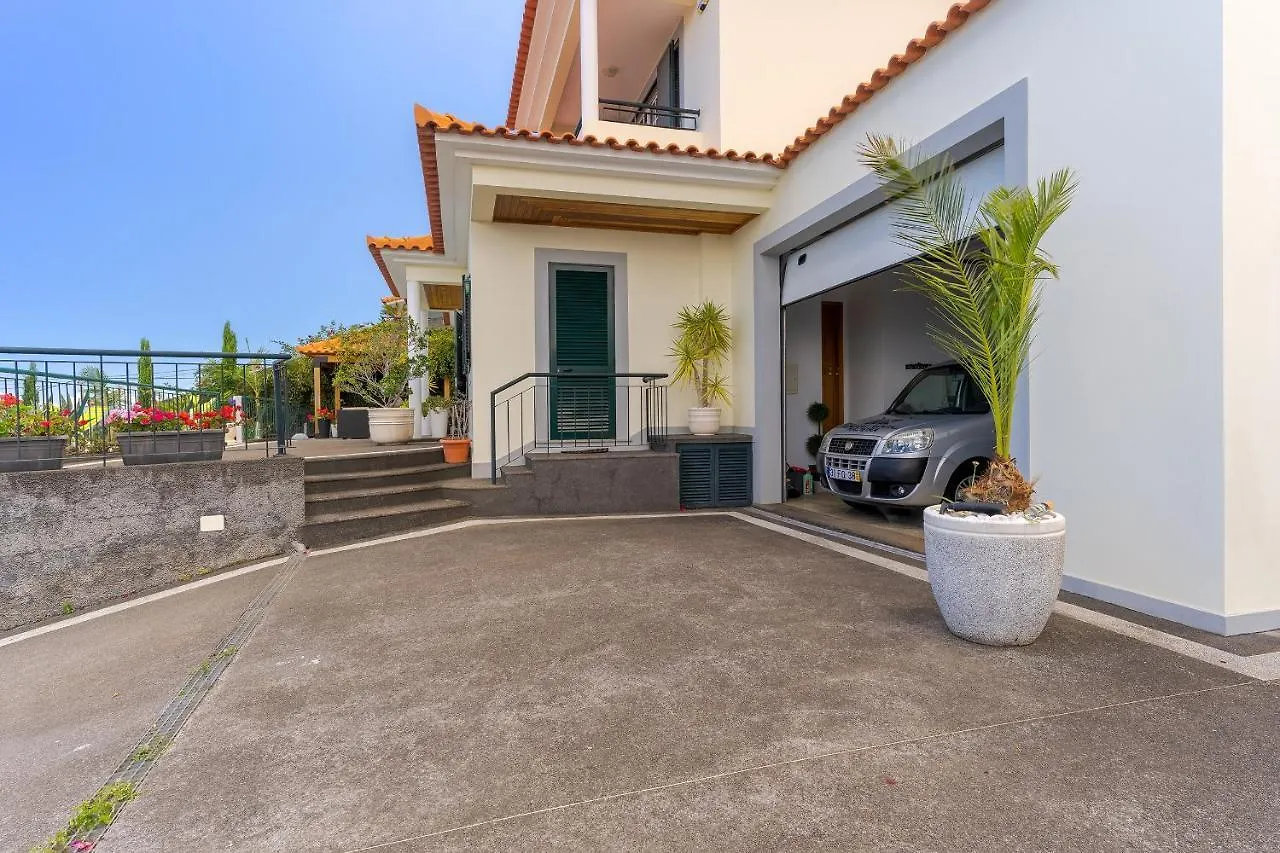 Villa Black Rock With Pool By Hr Madeira Santa Cruz  Holiday home Santa Cruz (Madeira)