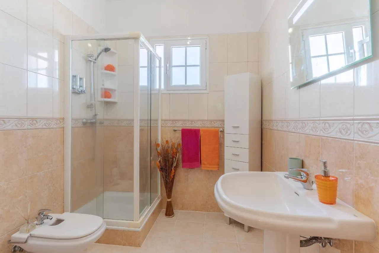 Villa Black Rock With Pool By Hr Madeira Santa Cruz  Holiday home Santa Cruz (Madeira)